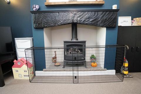 17 Chapel Street, Eccleshill, Bradford, BD2 2DA