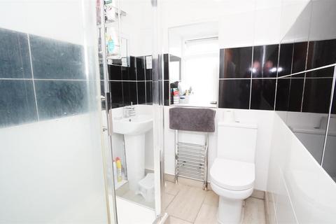 17 Chapel Street, Eccleshill, Bradford, BD2 2DA