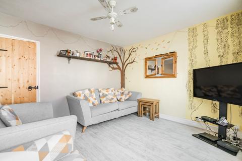 3 bedroom terraced house for sale, St. Peters Street, Lowestoft