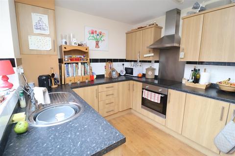 3 bedroom townhouse for sale, Old School Lane, Worksop S80