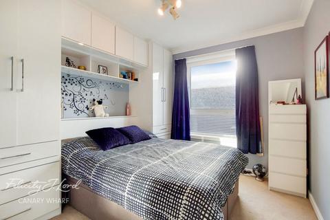 1 bedroom apartment for sale, Homer Drive, LONDON