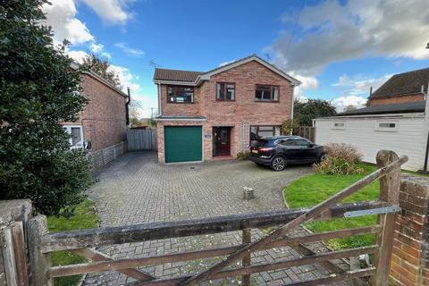 4 bedroom detached house for sale, Prospect Road, Hungerford RG17