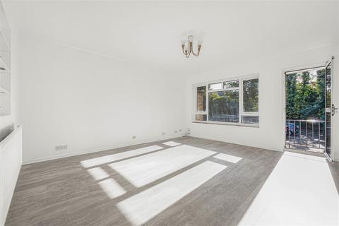 2 bedroom maisonette for sale, Cedar Road, Sutton