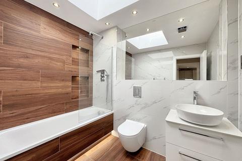 12c Diana Close, London, E18 1DH