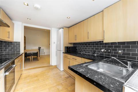 3 bedroom terraced house to rent, Lower Boston Road, Hanwell, W7