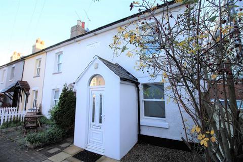 2 bedroom end of terrace house to rent, Crown Street, Brentwood CM14