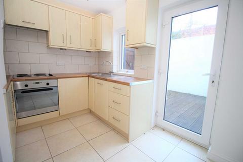 2 bedroom end of terrace house to rent, Crown Street, Brentwood CM14