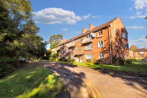 2 bedroom flat for sale, Milman Close, Pinner, Middlesex HA5