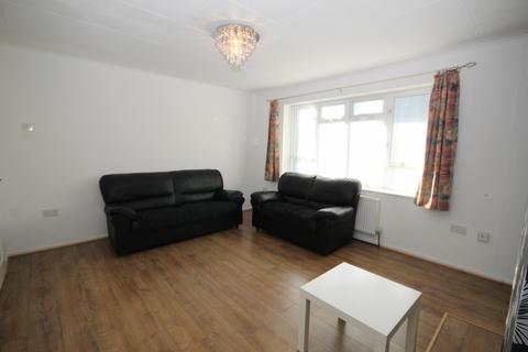 2 bedroom flat for sale, Milman Close, Pinner, Middlesex HA5