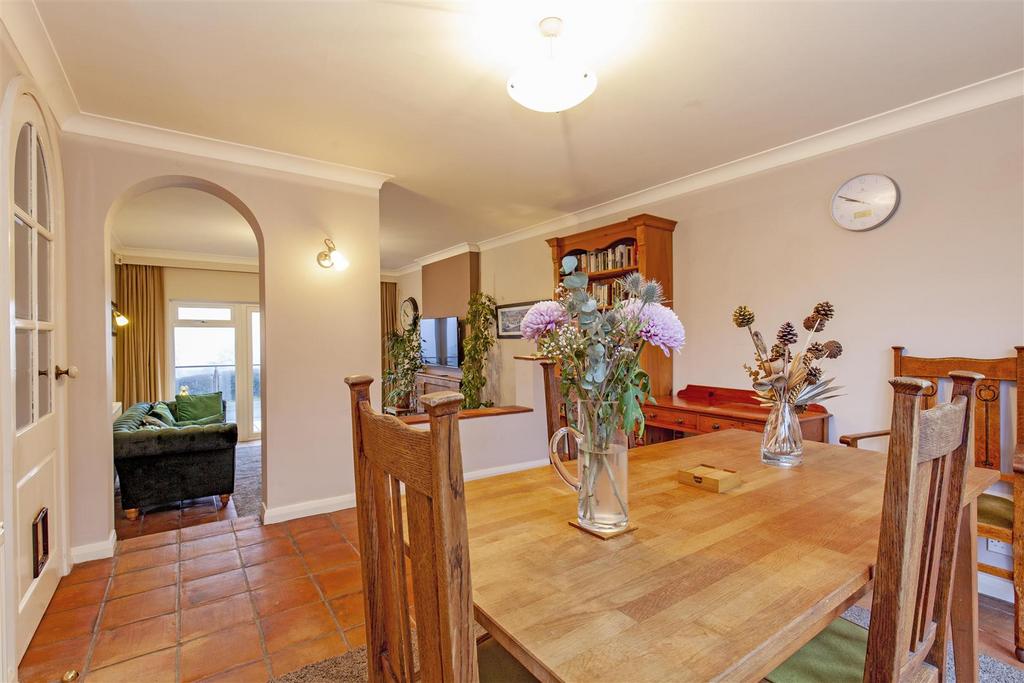 Dining Room-2.jpg