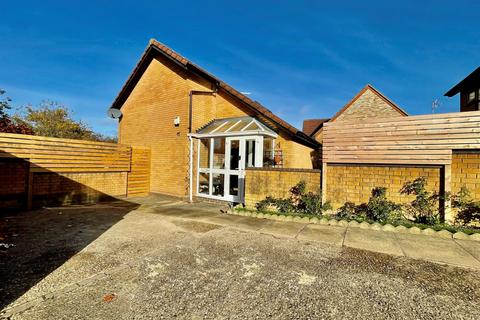 51 Gramwell, Shenley Church End, Milton Keynes, MK5 6DG