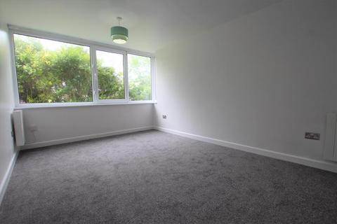 3 bedroom apartment to rent, Grange Court Road, Bristol BS9