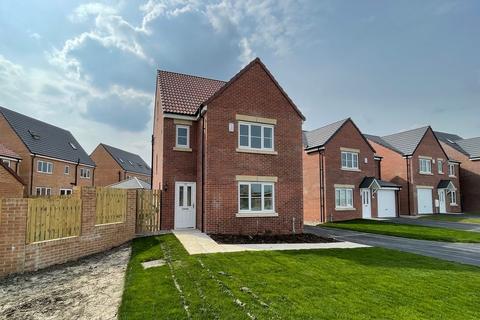 4 bedroom detached house to rent, Ribblehead Road, Harrogate, HG3