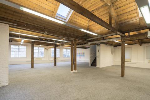 Office to rent, Phoenix Yard, 65-69 King's Cross Road, King's Cross, WC1X 9LW