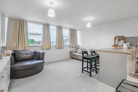 2 bedroom flat for sale, Jengers Mead, Atlantic House Jengers Mead, RH14