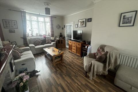 3 bedroom semi-detached house for sale, Westbourne Road, Feltham, Middlesex, TW13