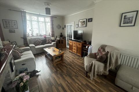 27 Westbourne Road, Feltham, TW13 4LX