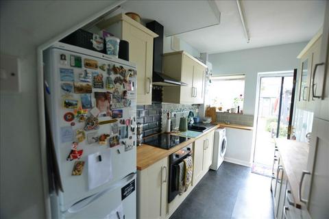 27 Westbourne Road, Feltham, TW13 4LX