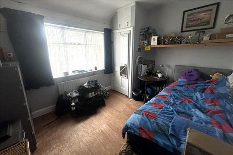 27 Westbourne Road, Feltham, TW13 4LX