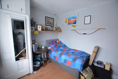 27 Westbourne Road, Feltham, TW13 4LX