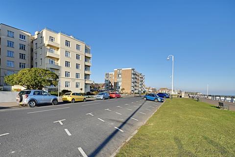 2 bedroom flat for sale, Bedford Avenue, Bexhill-On-Sea