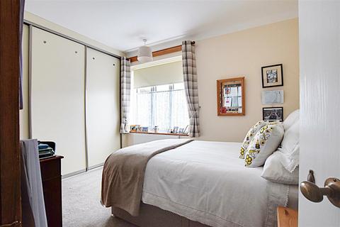 2 bedroom flat for sale, Bedford Avenue, Bexhill-On-Sea