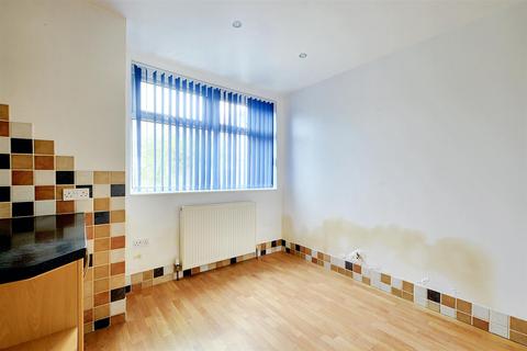 2 bedroom terraced house for sale, Robinet Road, Beeston, Nottingham