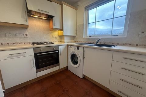 2 bedroom flat to rent, Thornyflat Place, Ayr KA8