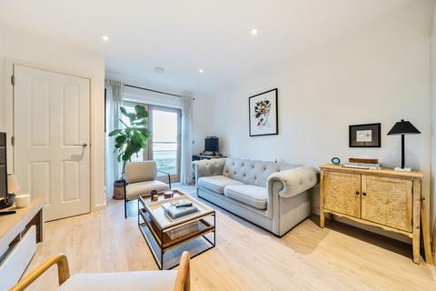 2 bedroom apartment for sale, Hamlet Close, London