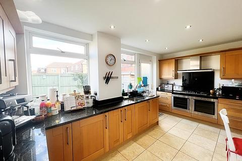 3 bedroom semi-detached house for sale, Tynedale Avenue, Wallsend