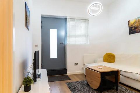 1 bedroom flat for sale, Woking,  GU22,  GU22