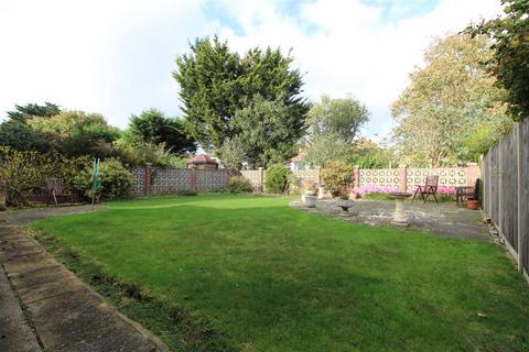 3 bedroom detached house for sale, Radley Close, Broadstairs