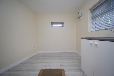 1 bedroom flat to rent, Addingford Lane, Wakefield WF4