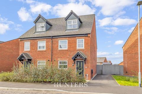 3 bedroom semi-detached house for sale, Dunnderdale Hill, Middleton M24