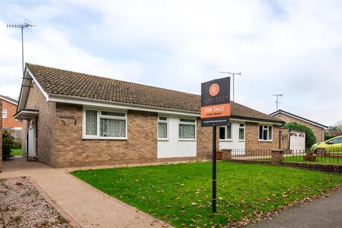 2 bedroom semi-detached bungalow for sale, Longbridge Road, Horley