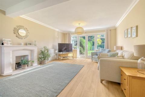 2 Luppit Close, Hutton, Brentwood, CM13 2JU