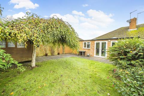 2 bedroom bungalow for sale, Brightside Avenue, Surrey TW18