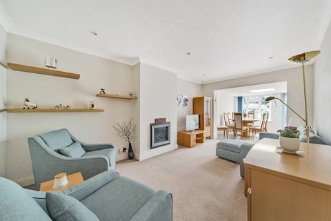 69 Brightside Avenue, Staines-upon-thames, TW18 1NF