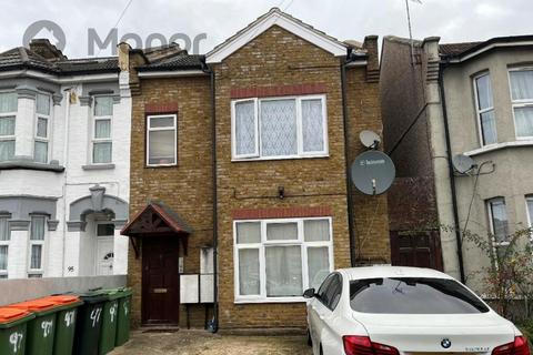 2 bedroom flat to rent, Boleyn Road, Forest Gate, E7 9QF