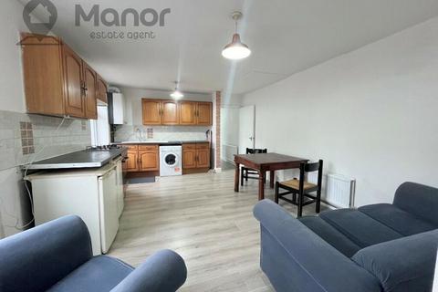 2 bedroom flat to rent, Boleyn Road, Forest Gate, E7 9QF