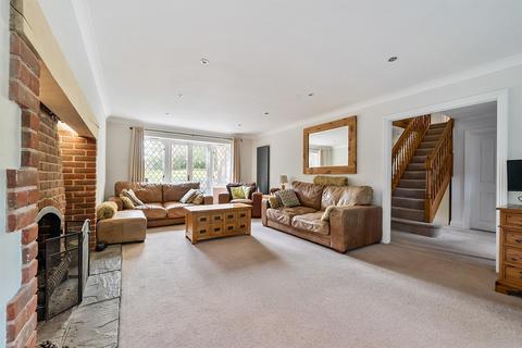 5 bedroom detached house for sale, SUBSTANTIAL FAMILY HOME WITH GENEROUS GARDEN