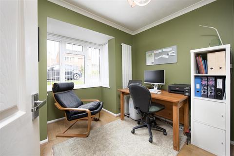 7 Shore Place, Trowbridge, BA14 9TB