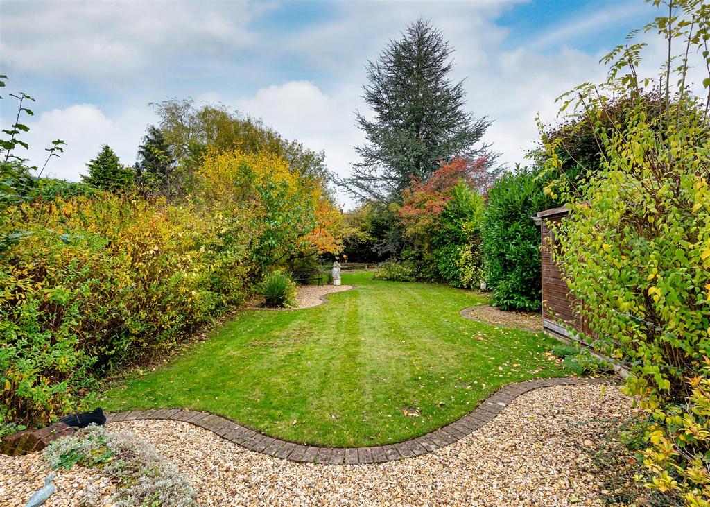 77 Woodland Road garden3.jpg