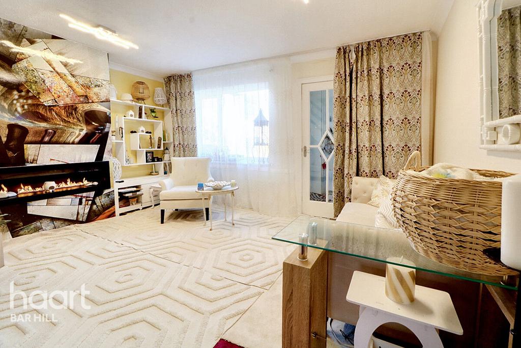 Hillcrest, Bar Hill 3 bed semidetached house for sale £315,000