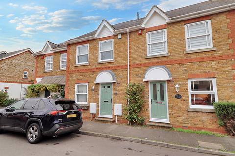 3 bedroom terraced house to rent, Primrose Road, Hersham KT12