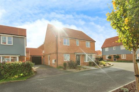 5 bedroom detached house for sale, Wicket Avenue, Rainham