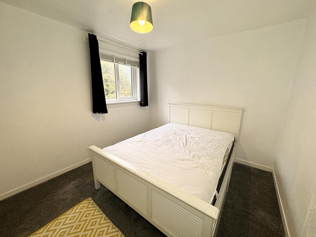 Bedroom 1 (1)