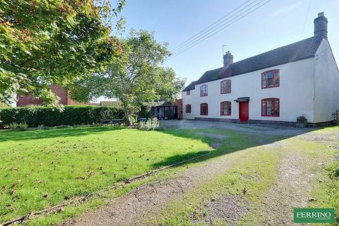 5 bedroom detached house for sale, with 1 Bed Annex, Northwood Green, Westbury-on-Severn, Gloucestershire. GL14 1NA