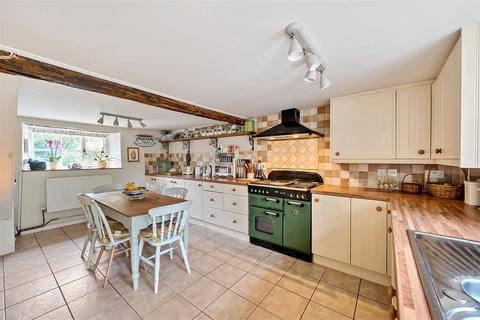 3 bedroom cottage for sale, Salisbury SP4