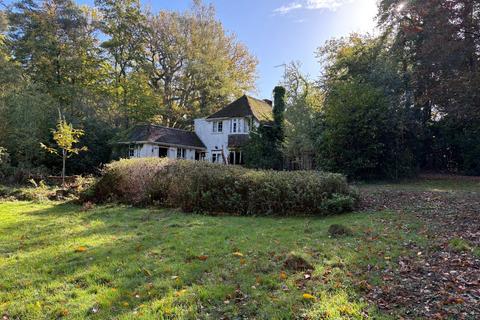undefined, Warreners Lane, St George's Hill, KT13